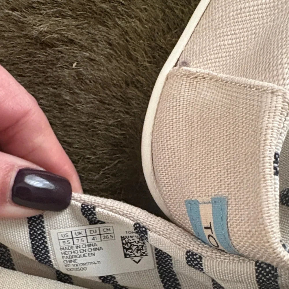 TOMS Women's Light Beige Slip-On Flats - Picture 4 of 4